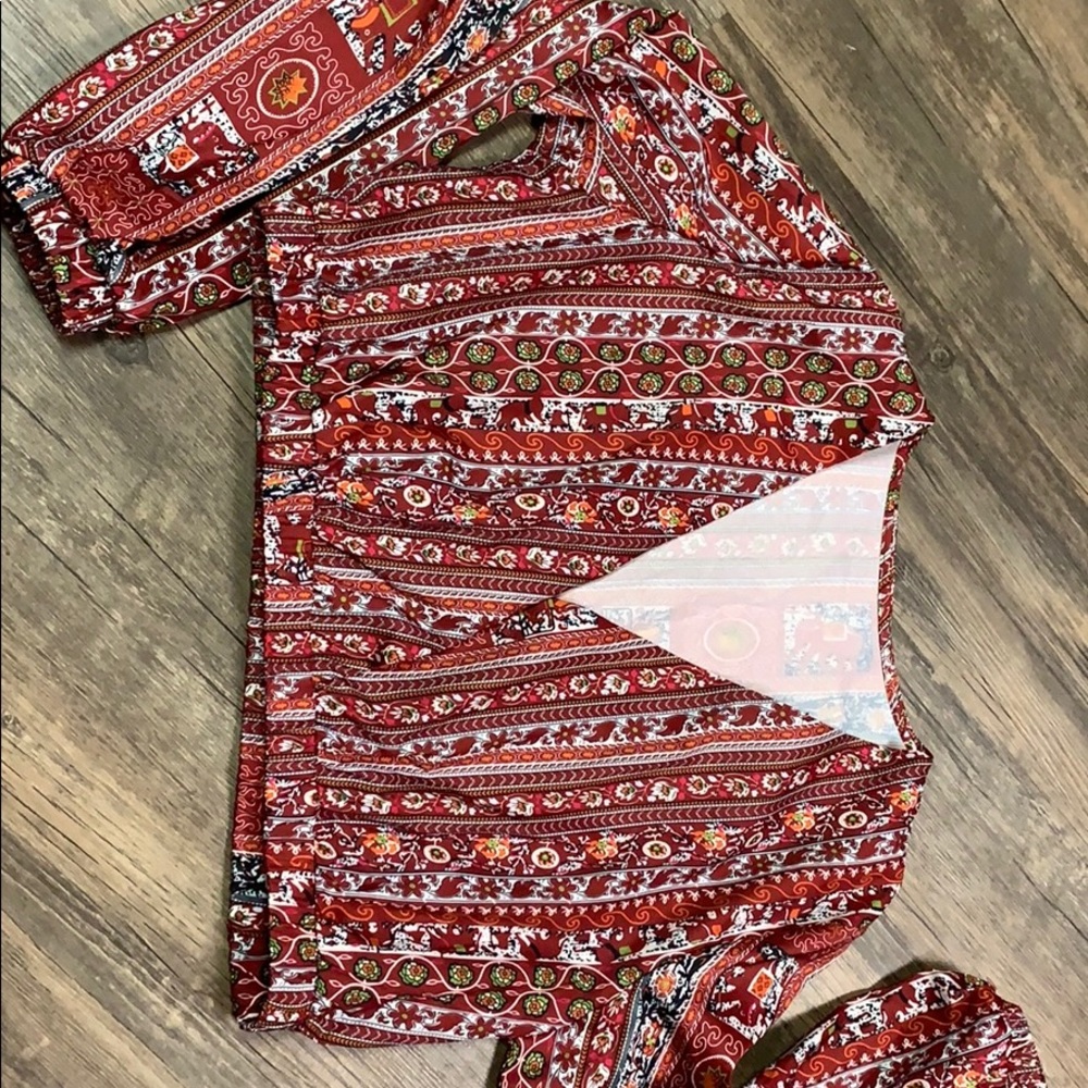 cropped long sleeve top never worn